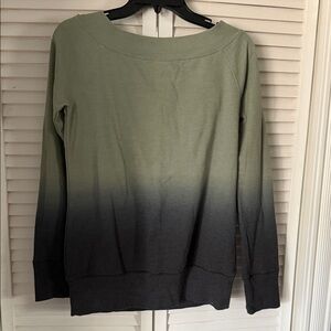 Stylish Ombre Sweatshirt in Green and Black